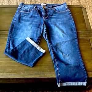 Royalty For Me Capri Jeans!